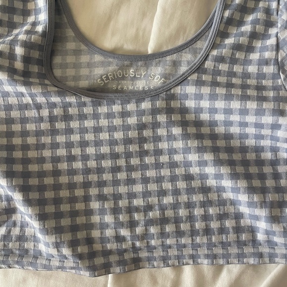 soft blue checkered crop top - Picture 2 of 4